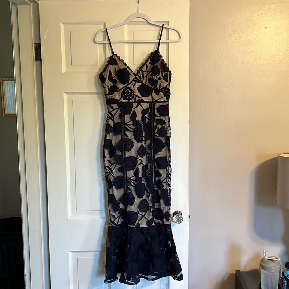Lulus Alluring Dream Navy Blue Floral Mesh Lace Trumpet Midi Dress Wedding Guest